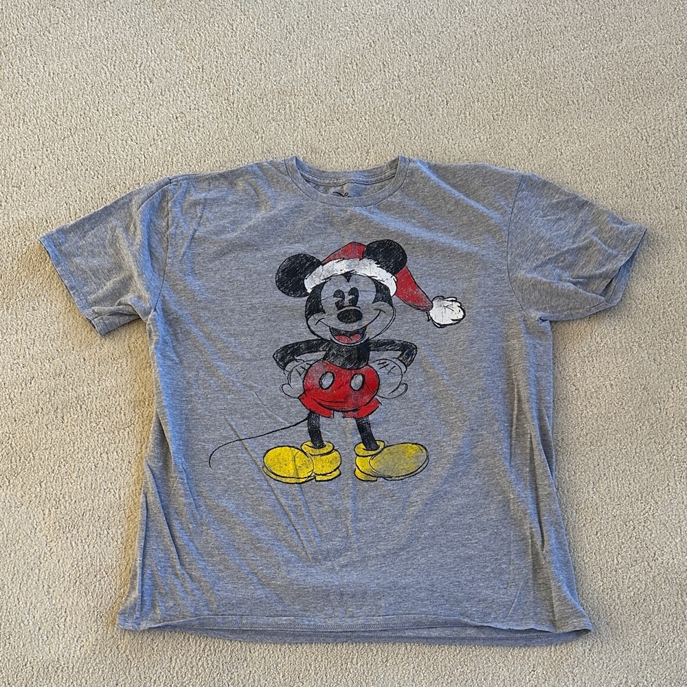 Disney Gray T-Shirt with Mickey Mouse in Santa Hat